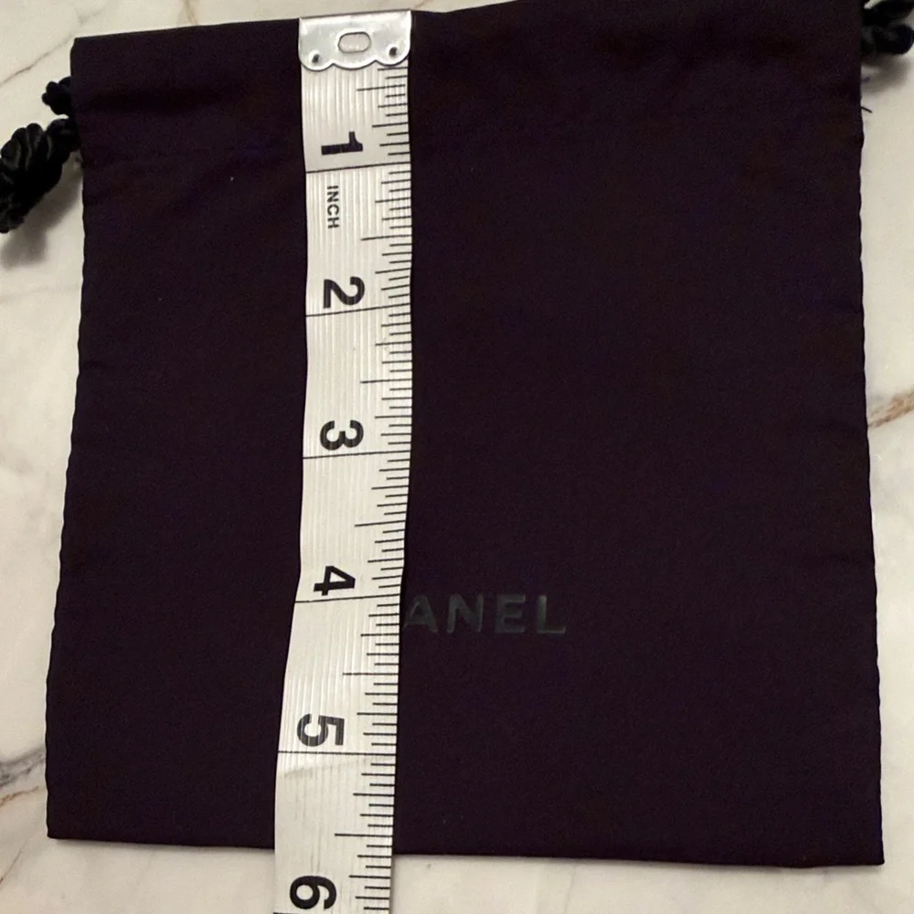 CHANEL elegant black